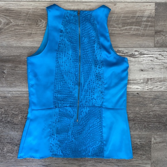 Turquoise Satin Top with SEXY back zipper, Lined, great condition - Picture 5 of 7
